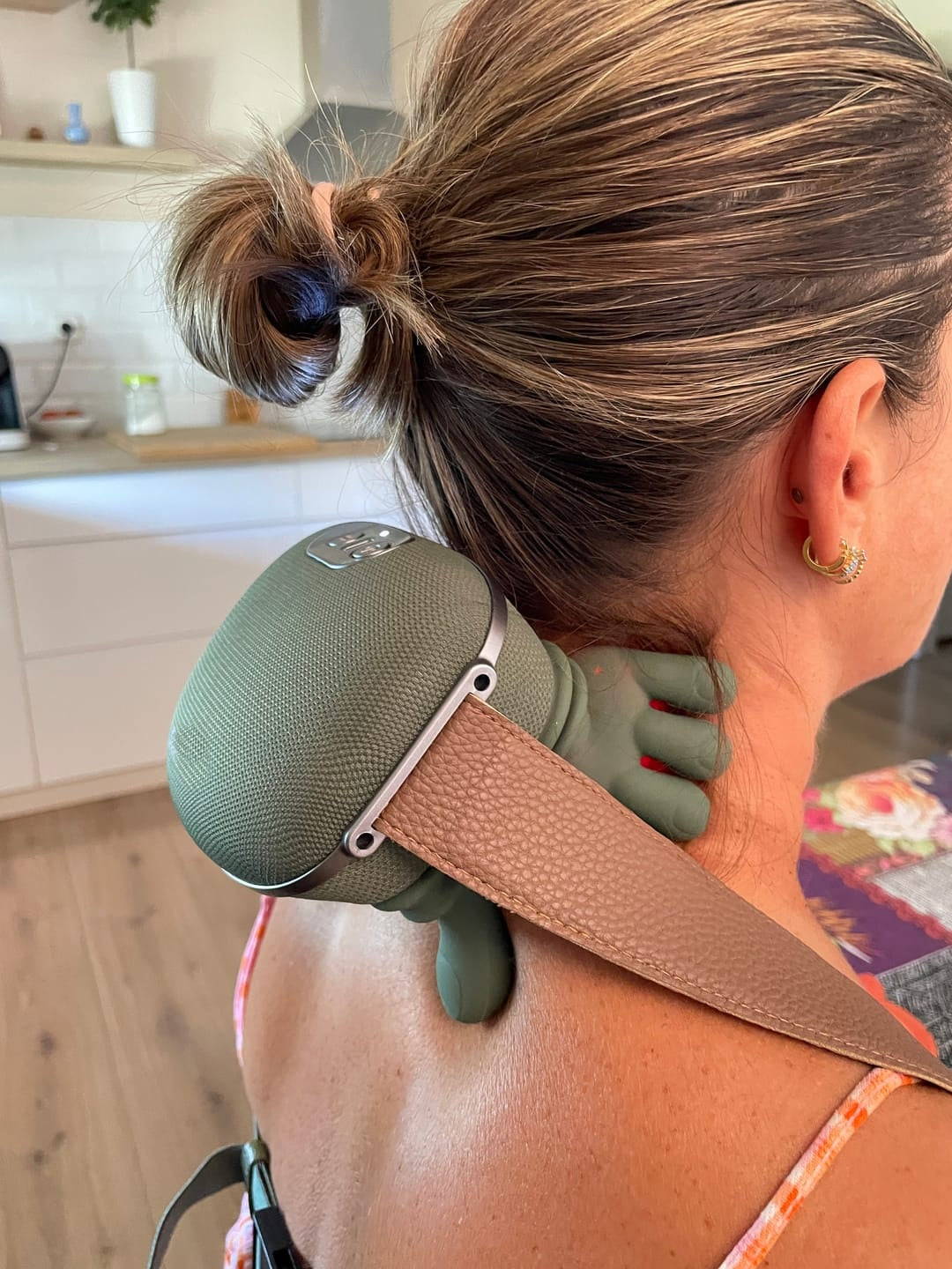 🌿 Portable Neck & Back Relaxing Massager