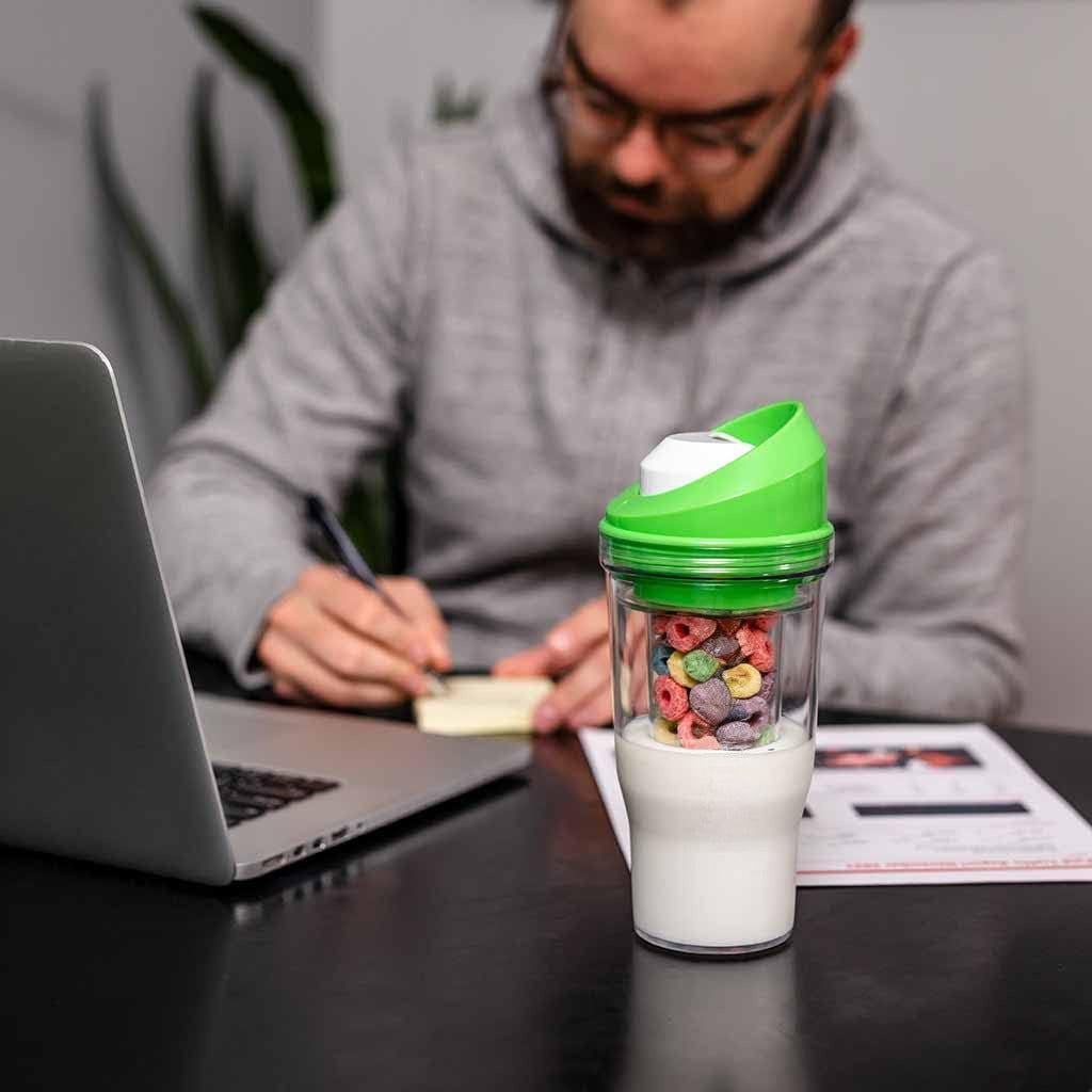 🥛✨ Crunchy Sip™ – The Ultimate Breakfast & Beyond To-Go Cup