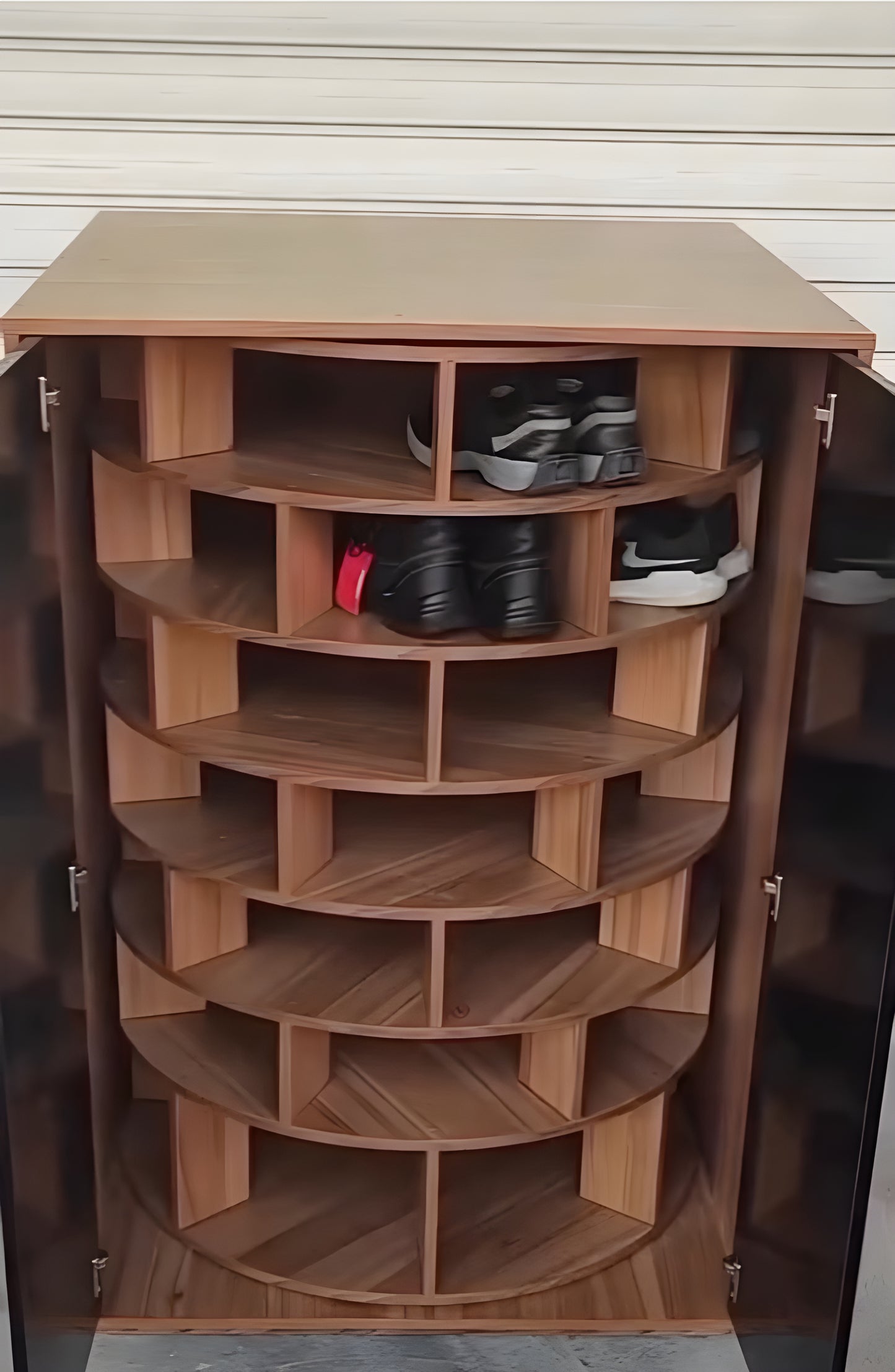 ShoeVault – Spin Shoe Rack 👟✨