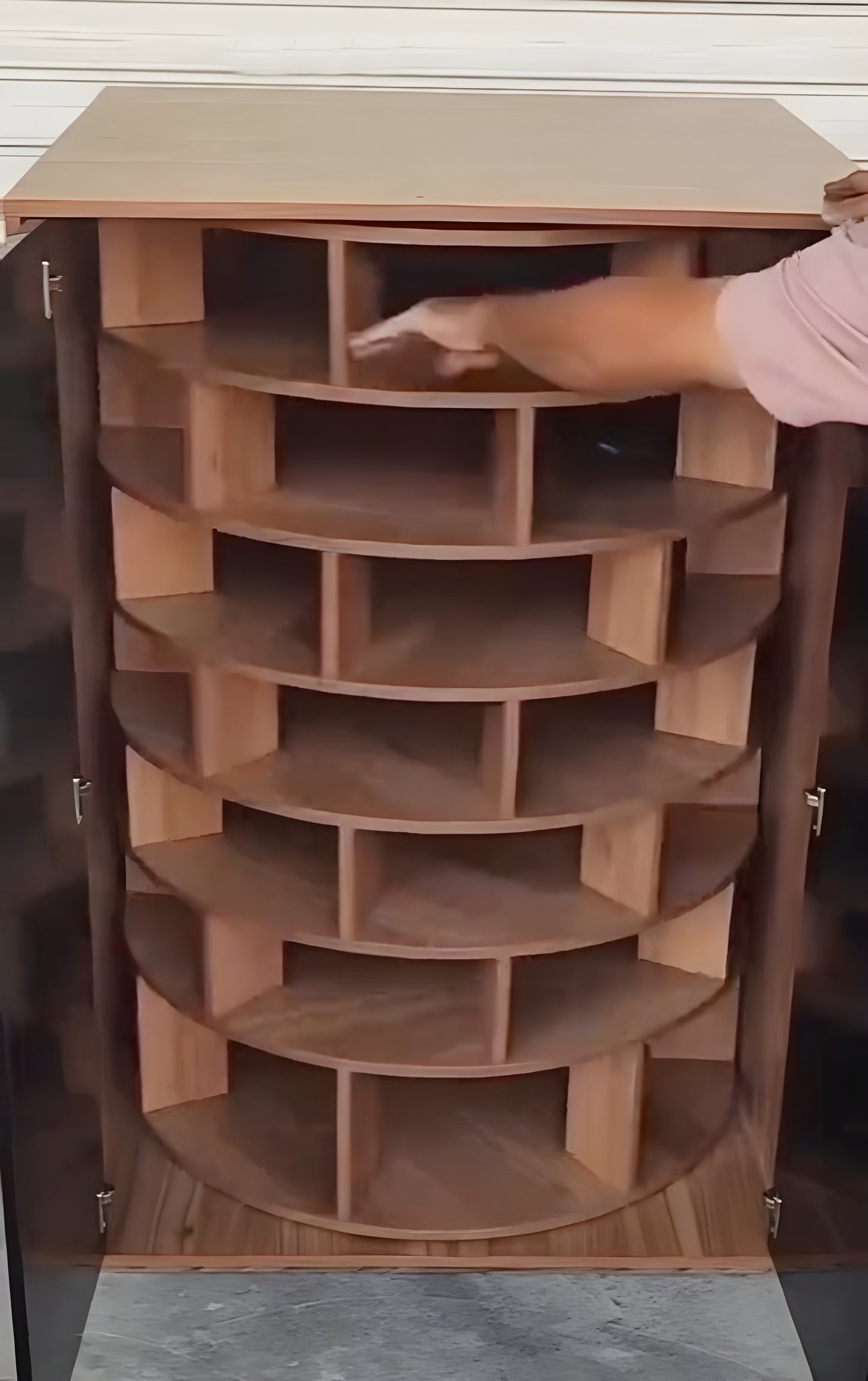 ShoeVault – Spin Shoe Rack 👟✨